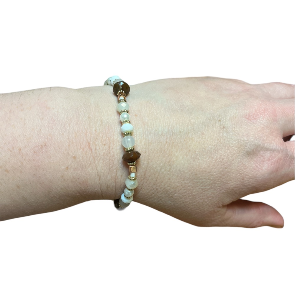 ✨ 3/$15 White and Brown Bead Stretch Bracelet